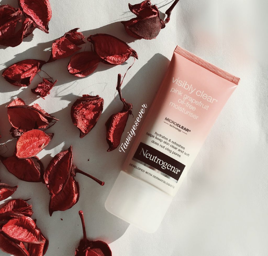 Neutrogena Pembe Greyfurt Yağsız Yüz Nemlendiricisi