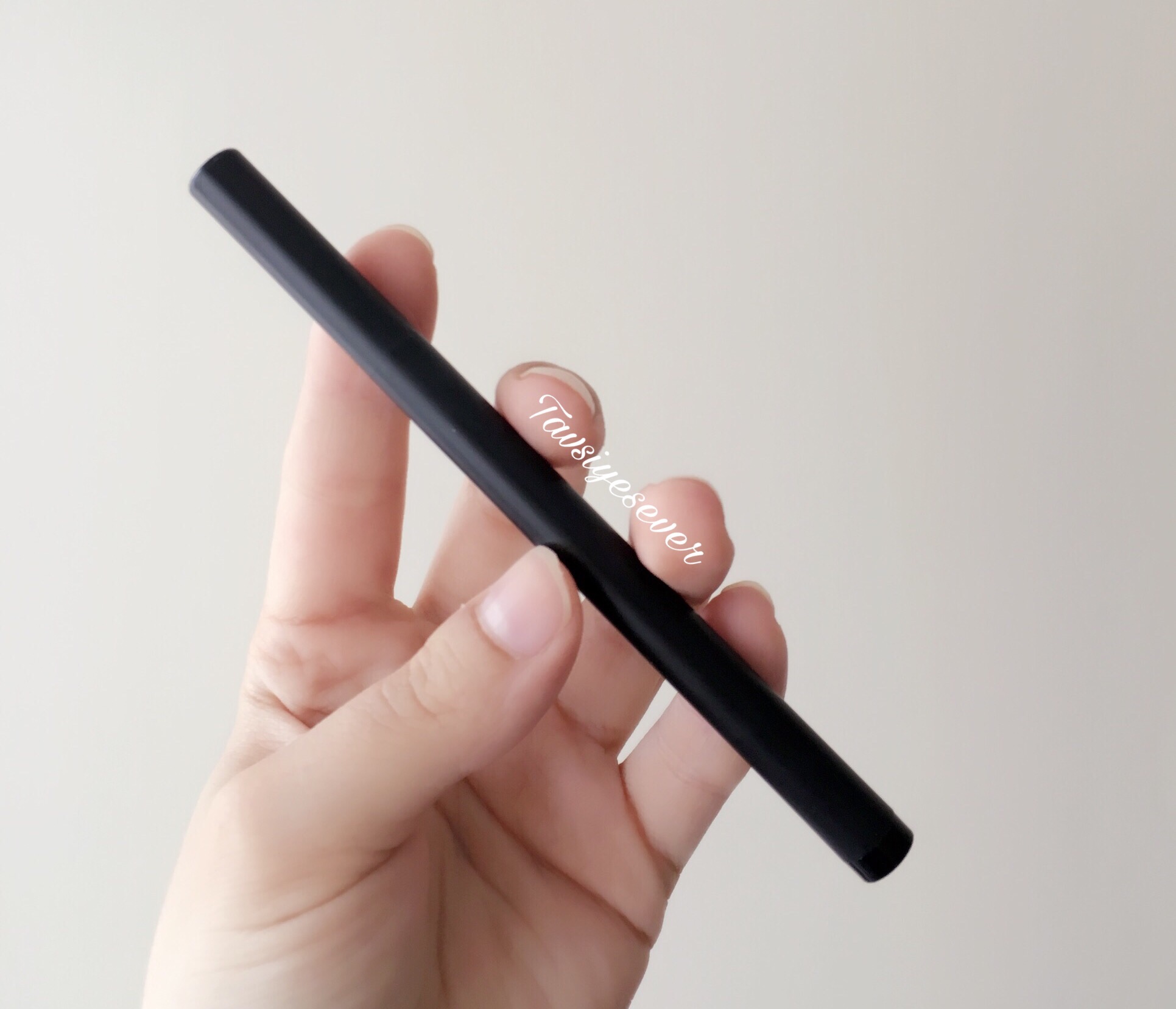 Sleek Flick It Eyeliner Sleek Flick It Eyeliner