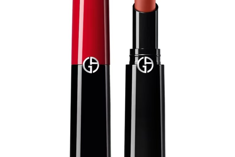 Giorgia Armani Lip Power: Dudaklara Gücünü Gösteren Bir Mucize